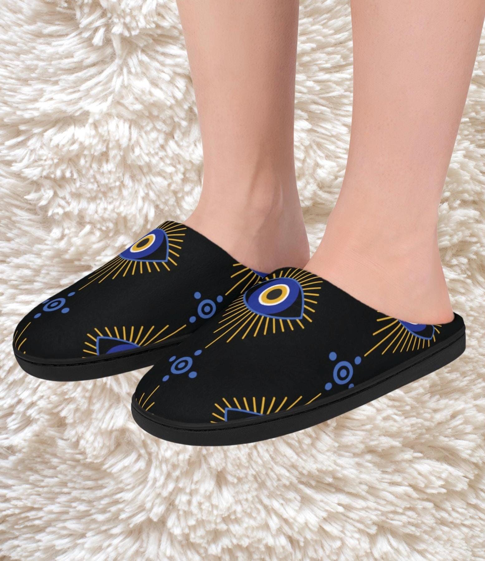 Boho Eye Design Fleece Slippers: Cozy Unisex House Shoes